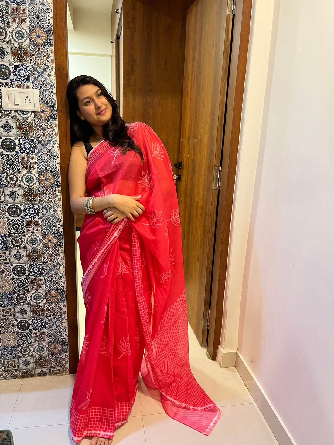 Removing stain from cotton saree fabric